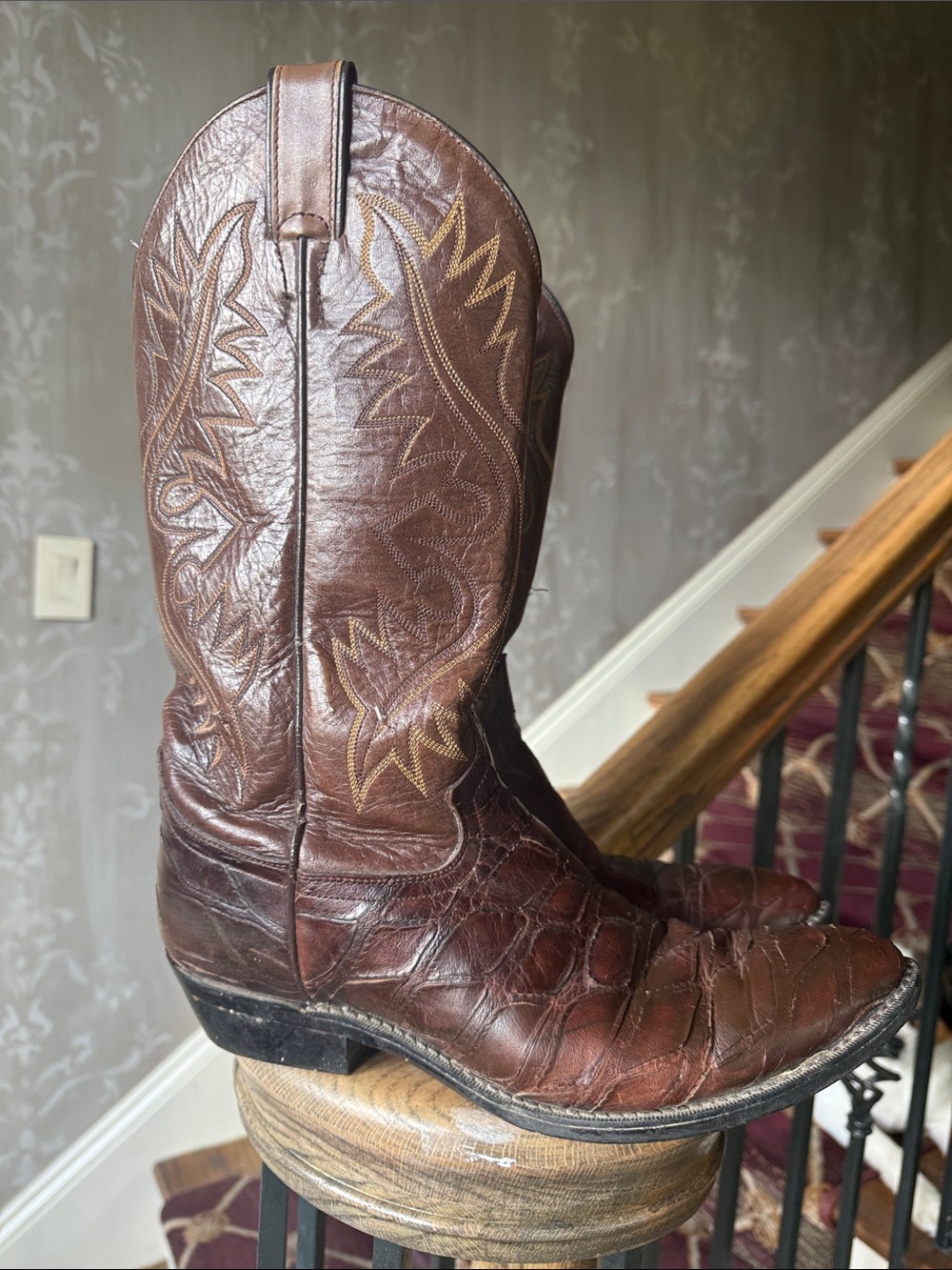 JUSTIN men’s exotic skin cowboy boots size 9, preowned good condition - Picture 9 of 10